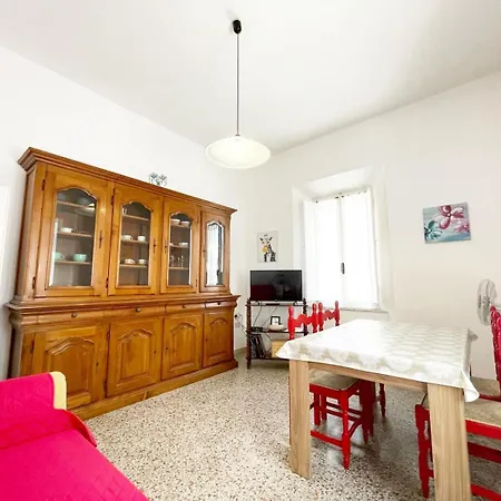 Villino Mirella A By Zoom In Earth *